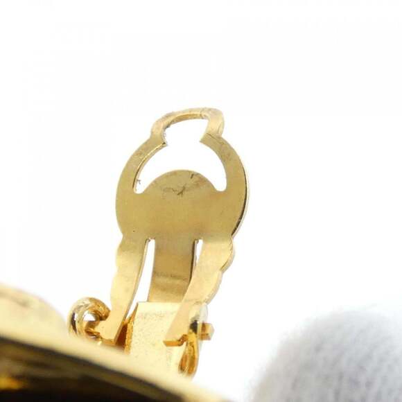 CHANEL Authentic Gold Earrings - Picture 3 of 4
